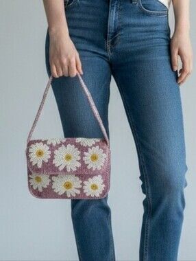New Studio 12 Daisy Handbeaded Shoulder Bag in Pink